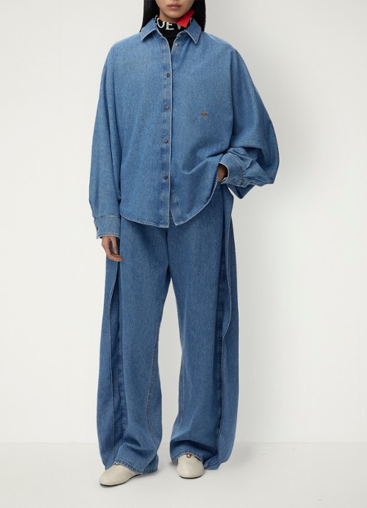 LOEWE Blouse van denim met logoborduring - voorkant 4 indigo