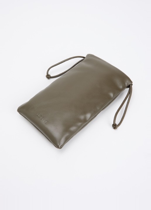 LOEWE Cat Eye zonnebril E4000250  - detail 2 zwart