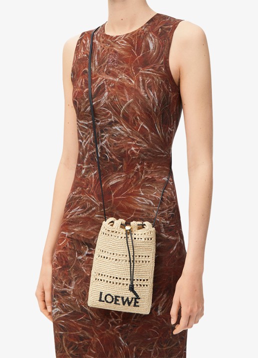 LOEWE Crossbodytas van raffia met logoborduring - voorkant 7 creme