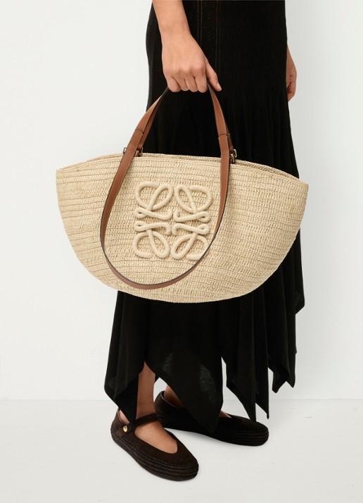 LOEWE Eclipse Medium shopper van raffia met logo - voorkant 3 beige