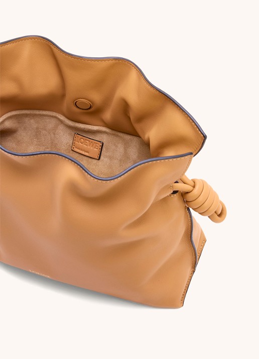 LOEWE Flamenco clutch van kalfsleer - detail 3 camel