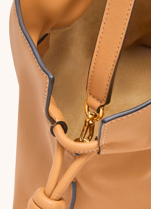 LOEWE Flamenco clutch van kalfsleer - detail 4 camel