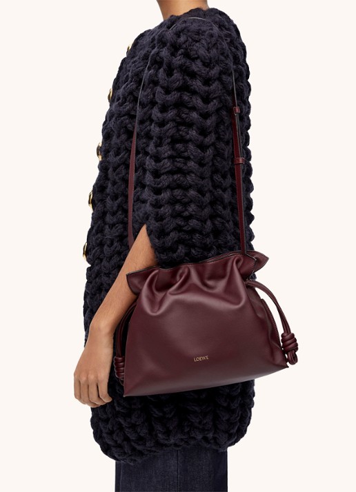 LOEWE Flamenco clutch van kalfsleer - detail 7 bordeauxrood