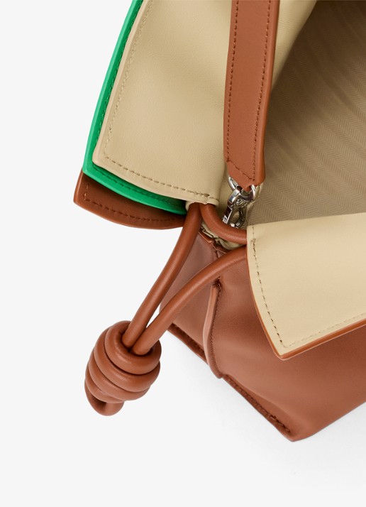LOEWE Flamenco Layers Medium clutch van kalfsleer - detail 7 bruin