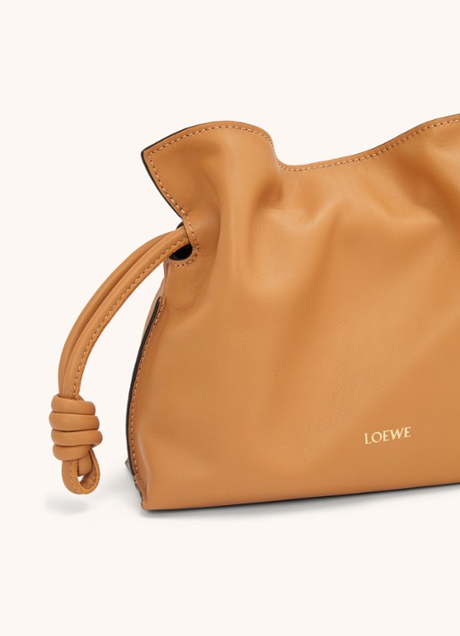 LOEWE Flamenco Mini clutch van kalfsleer - detail 7 camel