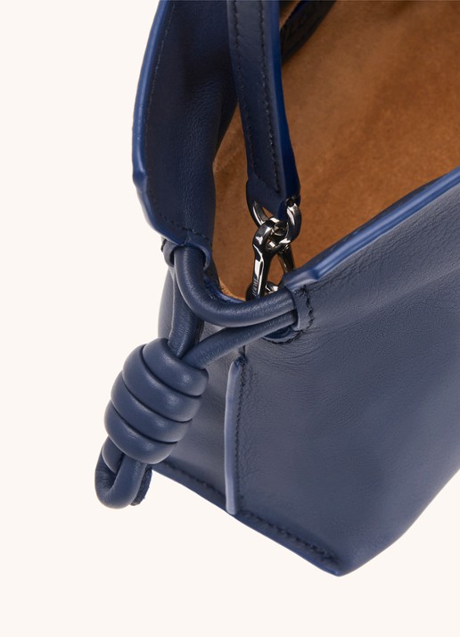 LOEWE Flamenco Mini clutch van kalfsleer - detail 5 donkerblauw