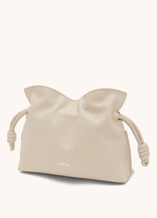 LOEWE Flamenco Mini clutch van kalfsleer - voorkant 6 beige
