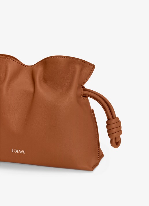 LOEWE Flamenco Mini clutch van kalfsleer - detail 6 bruin
