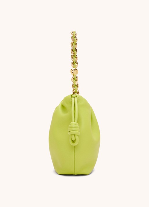LOEWE Flamenco Mini clutch van lamsleer - detail 2 lime