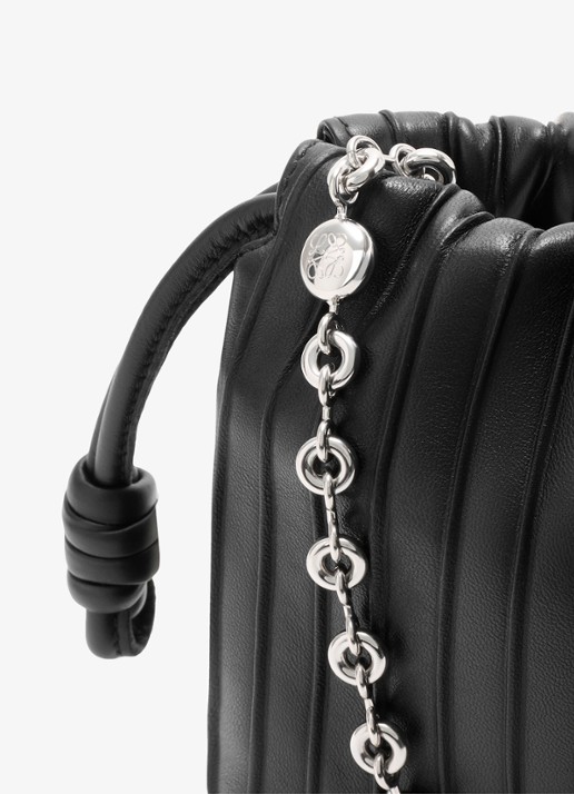 LOEWE Flamenco Pleated Mini schoudertas van kalfsleer - detail 4 zwart