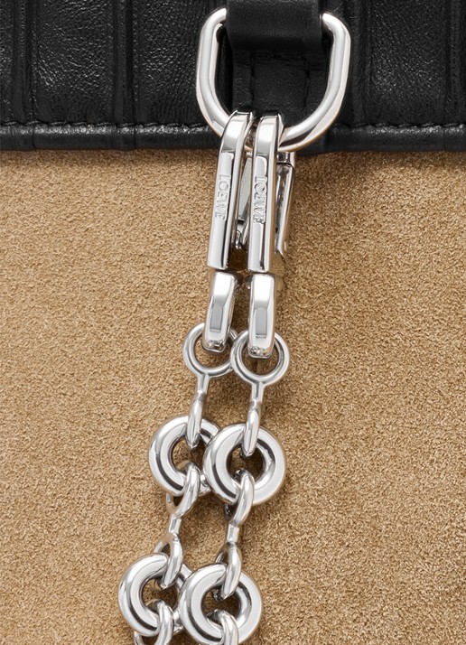 LOEWE Flamenco Pleated Mini schoudertas van kalfsleer - detail 5 zwart