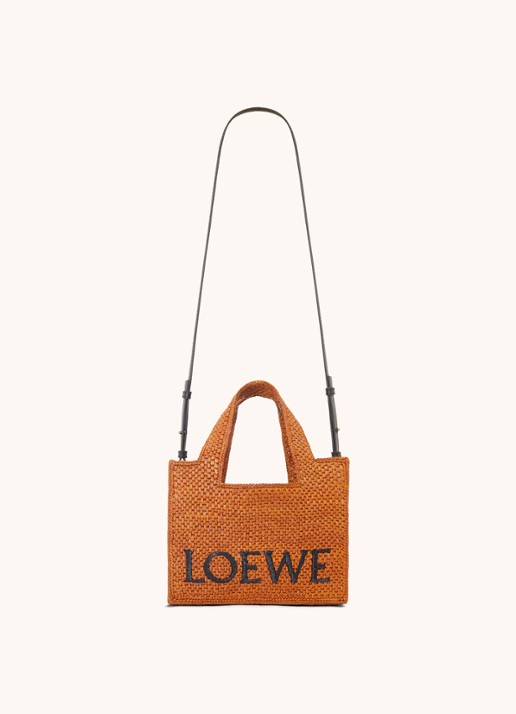 LOEWE Font Small shopper van raffia met afneembare schouderriem - detail 4 cognac