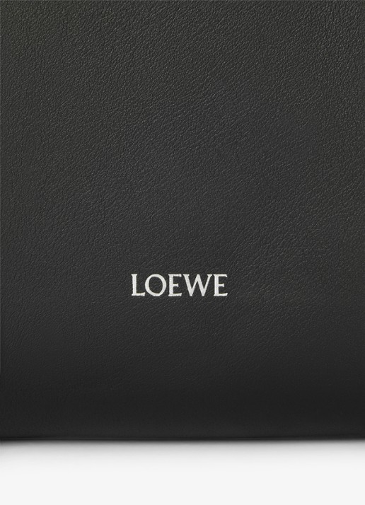 LOEWE Hammock Flip handtas van kalfsleer - detail 4 zwart