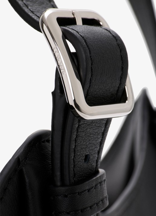 LOEWE Hammock Flip handtas van kalfsleer - detail 5 zwart