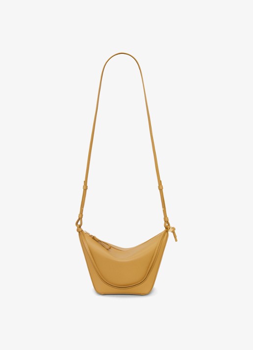 LOEWE Hammock Hobo schoudertas van kalfsleer - detail 7 okergeel