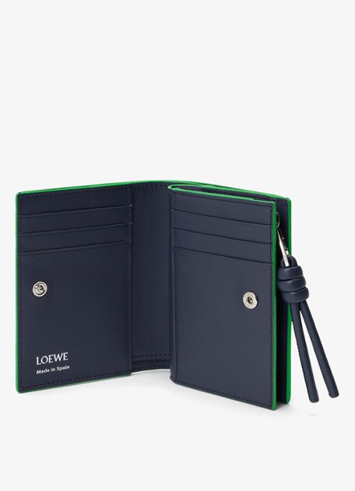 LOEWE Knot Compact portemonnee van kalfsleer - voorkant 3 groen