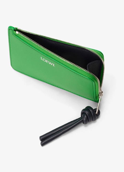 LOEWE Knot pasjeshouder van kalfsleer - detail groen