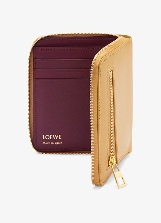 LOEWE Knot portemonnee van kalfsleer - detail 4 okergeel