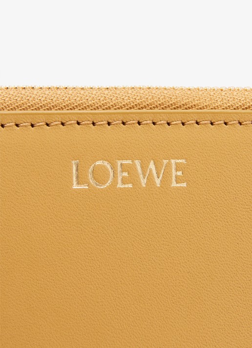 LOEWE Knot portemonnee van kalfsleer - detail 5 okergeel