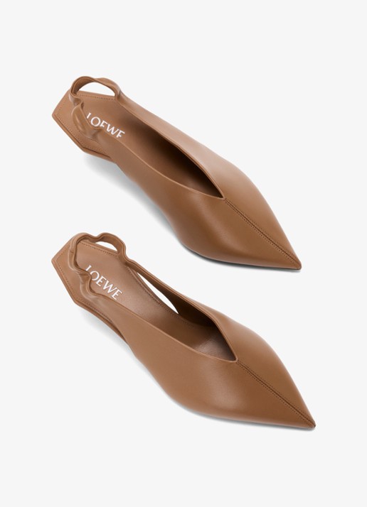 LOEWE Origami Cubic slingback van lamsleer - detail 3 bruin