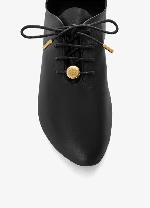 LOEWE Pebble Soft Lace-Up sneaker van kalfsleer - detail 4 zwart