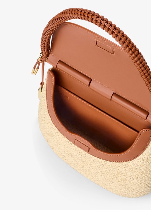 LOEWE Pescador Medium schoudertas van raffia met kalfsleren details - detail 3 beige