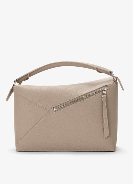LOEWE Puzzle Edge Medium handtas van kalfsleer - achterkant 7 zand