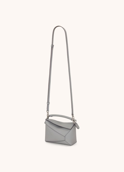 LOEWE Puzzle Edge Mini handtas van kalfsleer - detail 4 lichtgrijs