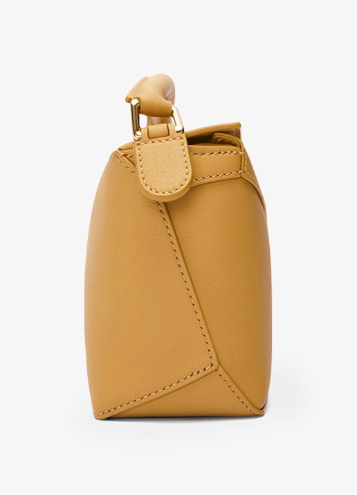 LOEWE Puzzle Edge Mini handtas van kalfsleer - detail 4 okergeel