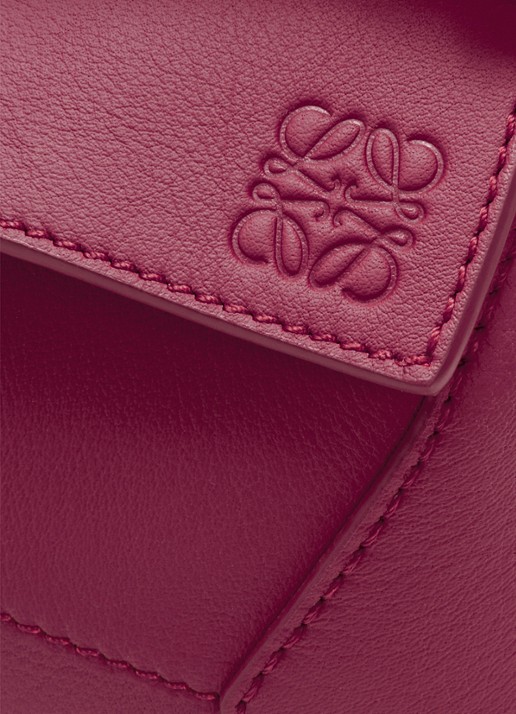 LOEWE Puzzle Edge Mini handtas van kalfsleer - detail 6 aubergine