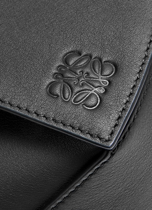 LOEWE Puzzle Edge Small crossbodytas van kalfsleer - detail 4 zwart