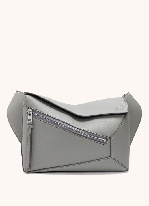 LOEWE Puzzle Edge Small crossbodytas van kalfsleer - voorkant 5 middengrijs