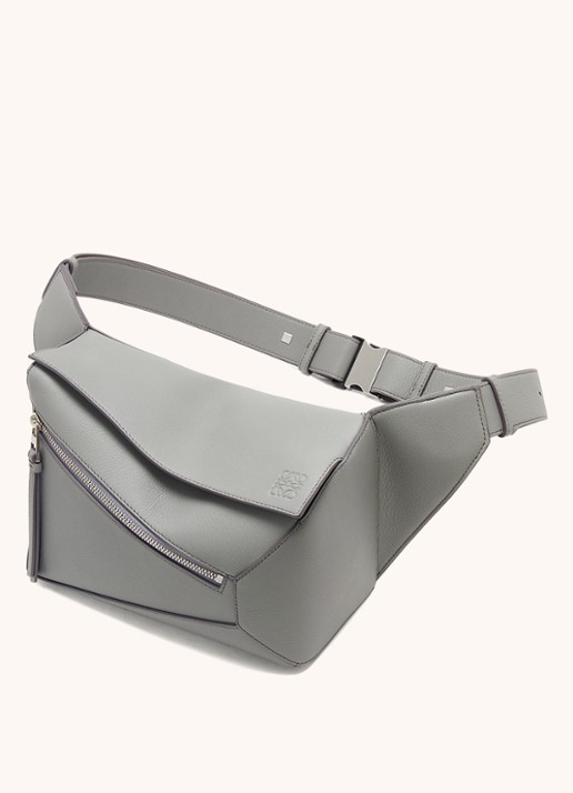 LOEWE Puzzle Edge Small crossbodytas van kalfsleer - voorkant 6 middengrijs