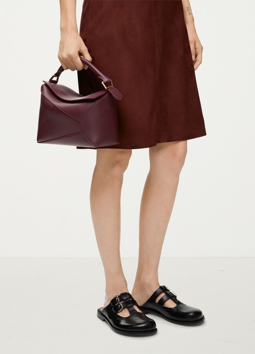 LOEWE Puzzle Edge Small handtas van kalfsleer - voorkant 2 bordeauxrood