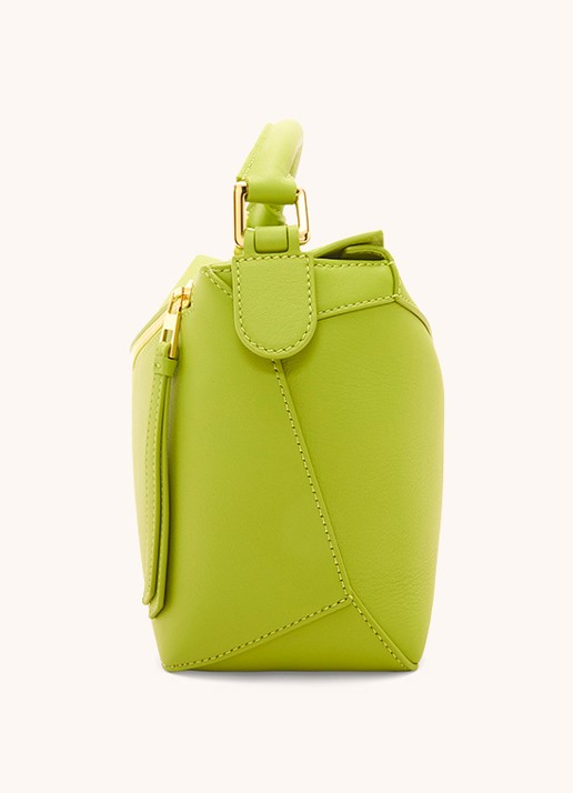 LOEWE Puzzle Edge Small handtas van kalfsleer - detail 4 lime