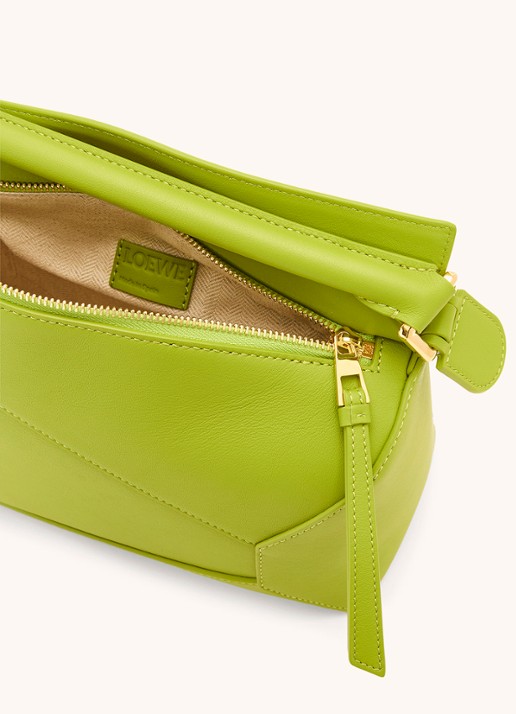 LOEWE Puzzle Edge Small handtas van kalfsleer - detail 6 lime