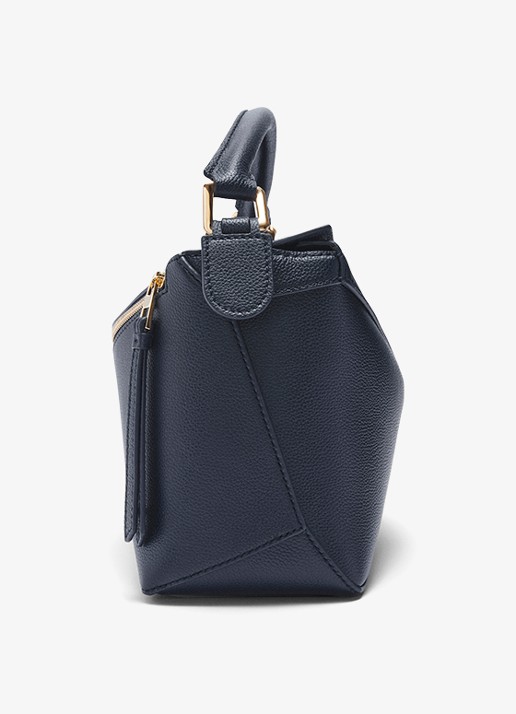 LOEWE Puzzle Edge Small handtas van kalfsleer - detail donkerblauw