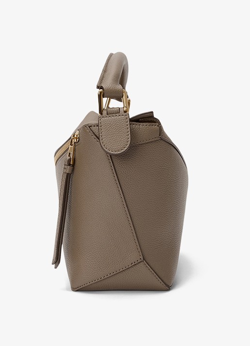 LOEWE Puzzle Edge Small handtas van kalfsleer - detail 4 taupe
