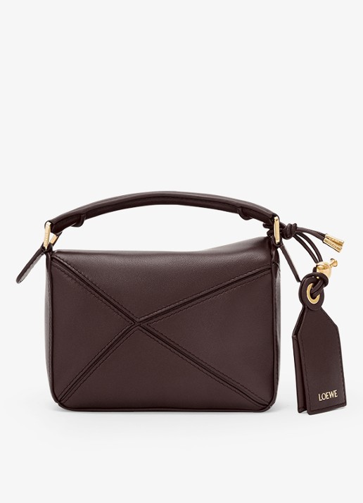 LOEWE Puzzle Featherlight Mini handtas van kalfsleer - achterkant donkerbruin