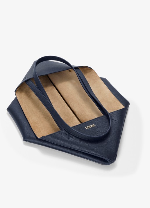 LOEWE Puzzle Fold Horizontal Medium shopper van kalfsleer - detail 2 donkerblauw