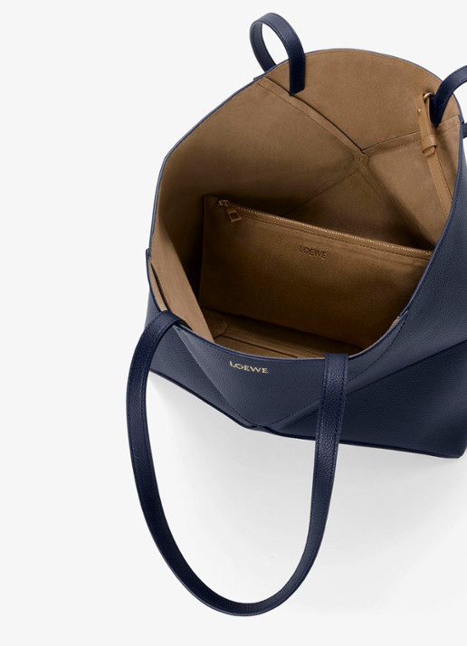 LOEWE Puzzle Fold Horizontal Medium shopper van kalfsleer - detail 3 donkerblauw