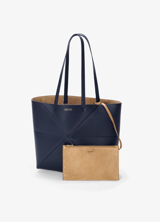 LOEWE Puzzle Fold Horizontal Medium shopper van kalfsleer - detail 4 donkerblauw