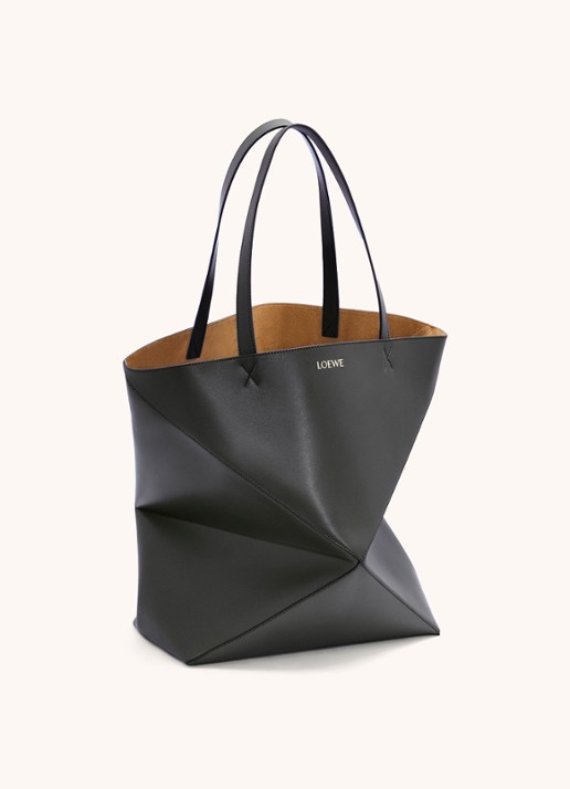 LOEWE Puzzle Fold Large shopper van kalfsleer - achterkant zwart