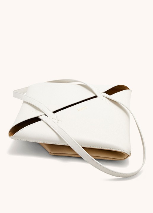 LOEWE Puzzle Fold Medium shopper van kalfsleer - detail 7 zand