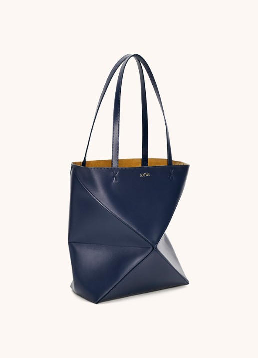 LOEWE Puzzle Fold Medium shopper van kalfsleer - detail donkerblauw