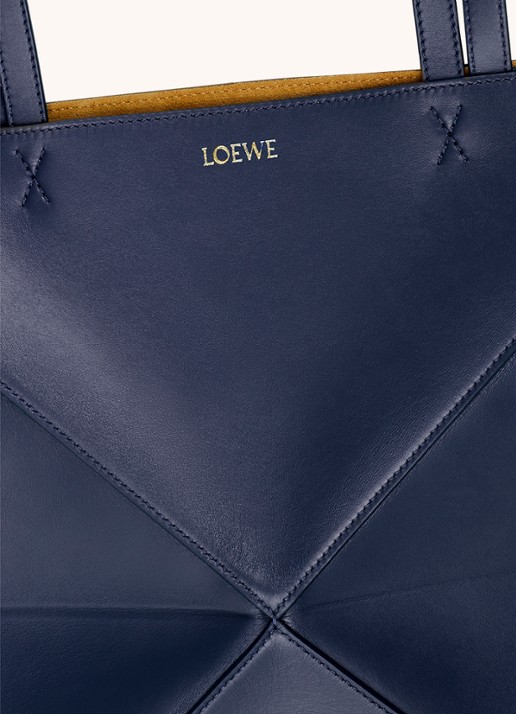 LOEWE Puzzle Fold Medium shopper van kalfsleer - detail 3 donkerblauw
