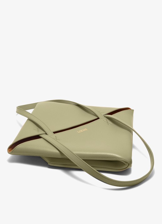 LOEWE Puzzle Fold Medium shopper van kalfsleer - detail 5 olijfgroen