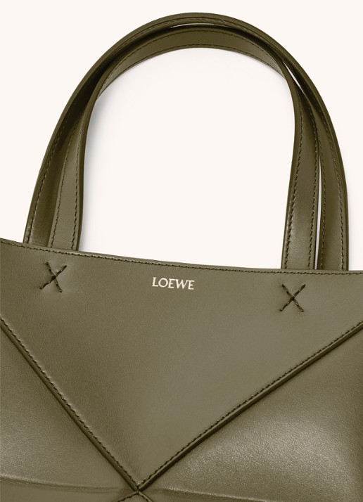 LOEWE Puzzle Fold Mini shopper van kalfsleer - detail 5 bronsgroen