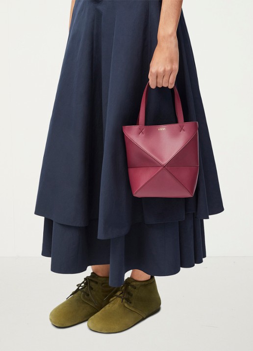 LOEWE Puzzle Fold Mini shopper van kalfsleer - voorkant 7 bordeauxrood