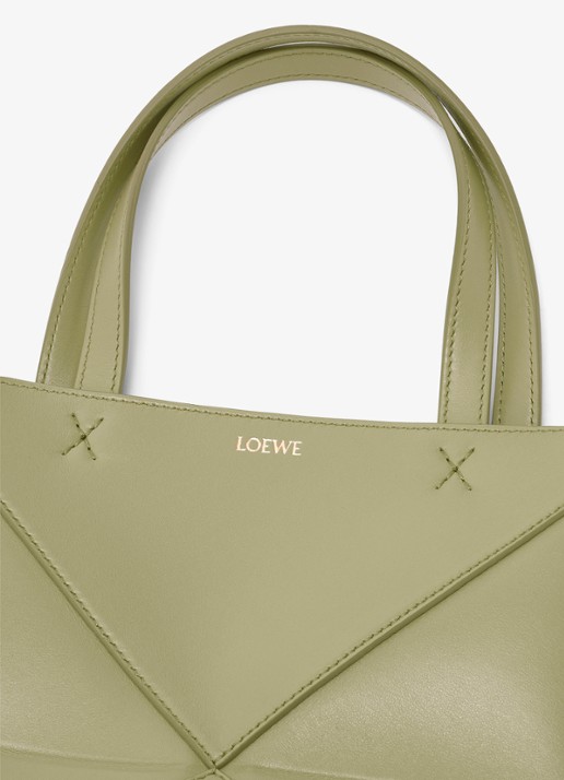 LOEWE Puzzle Fold Mini shopper van kalfsleer - detail 6 olijfgroen